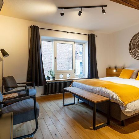 Ardenne Bnb Gite Urbain Avec Terrasse Marche-en-Famenne Exteriör bild