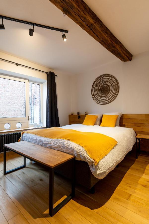 Ardenne Bnb Gite Urbain Avec Terrasse Marche-en-Famenne Exteriör bild