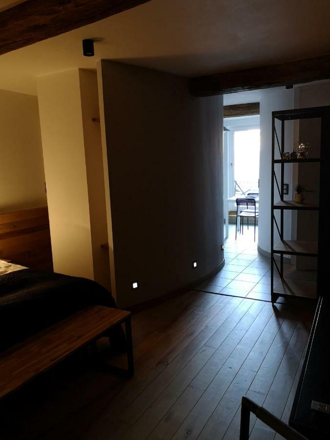 Ardenne Bnb Gite Urbain Avec Terrasse Marche-en-Famenne Exteriör bild